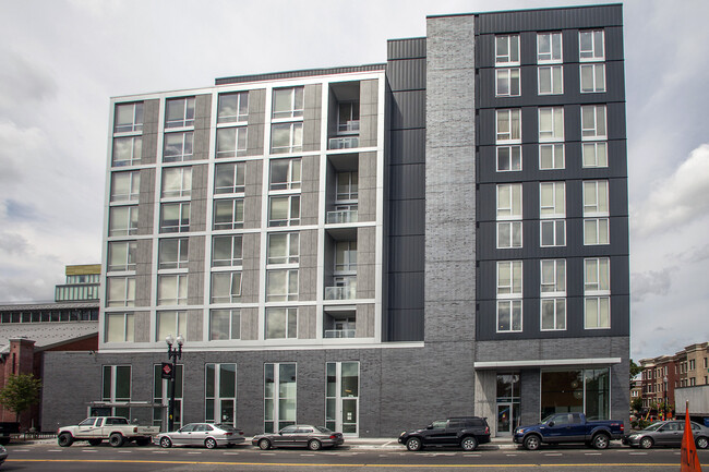 Foto del edificio - Hodge on 7th