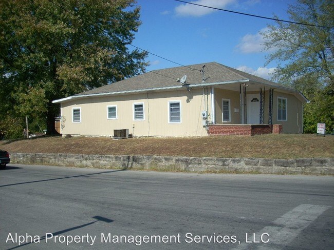 Building Photo - 500 N Warren St