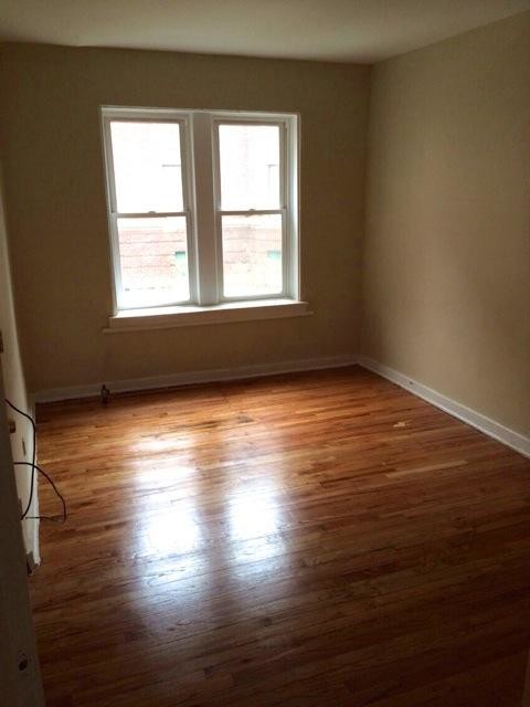 Foto principal - 7534 S Colfax Ave