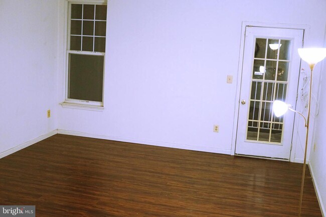 Foto del edificio - 7115 Sandown Cir