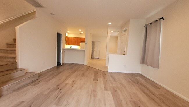 Building Photo - Scripps Townhome with private patio and vi...