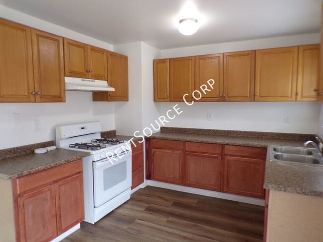 Building Photo - 1820 Calico Dr