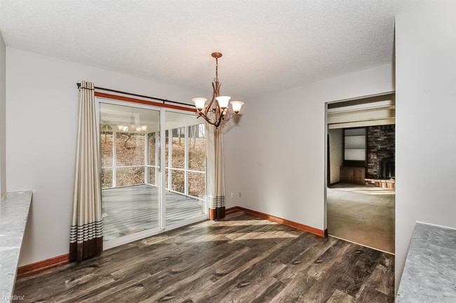 Building Photo - 4 br, 3.5 bath House - 6918 AUTUMN TERRACE