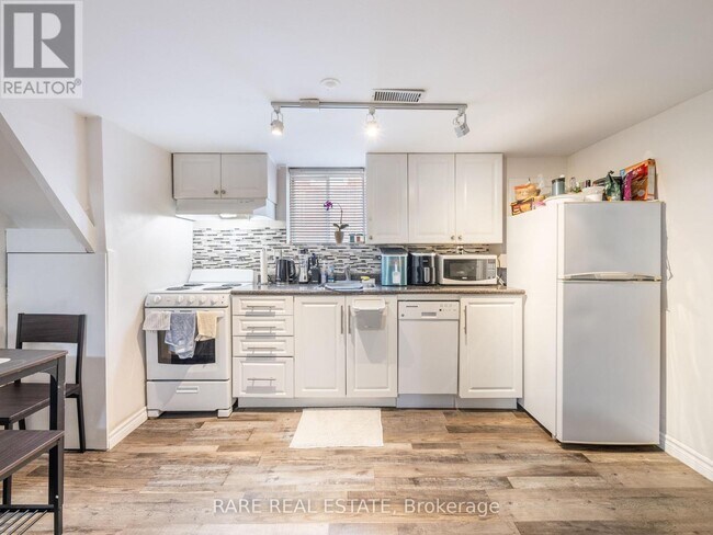Photo du bâtiment - 67 Glenburn Ave