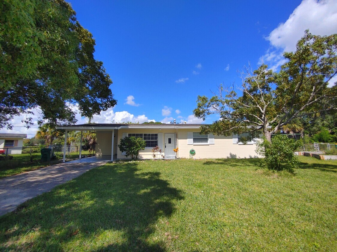 1009 Mercury Ln, Rockledge, FL 32955 House Rental in Rockledge, FL