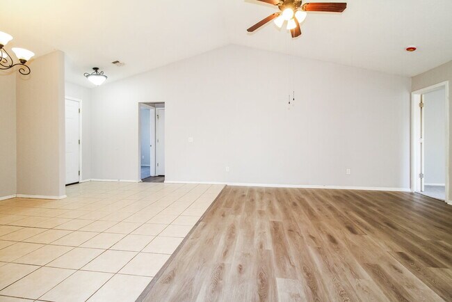 Foto del edificio - 5524 Del Creek Rd