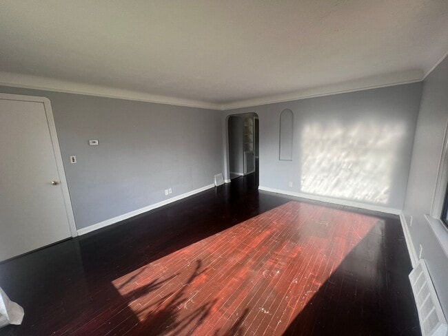 Foto del edificio - 3658 W 107th St