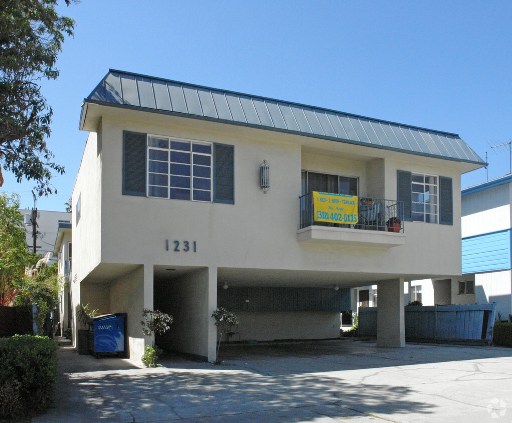 Building Photo - 1231 S Bedford St