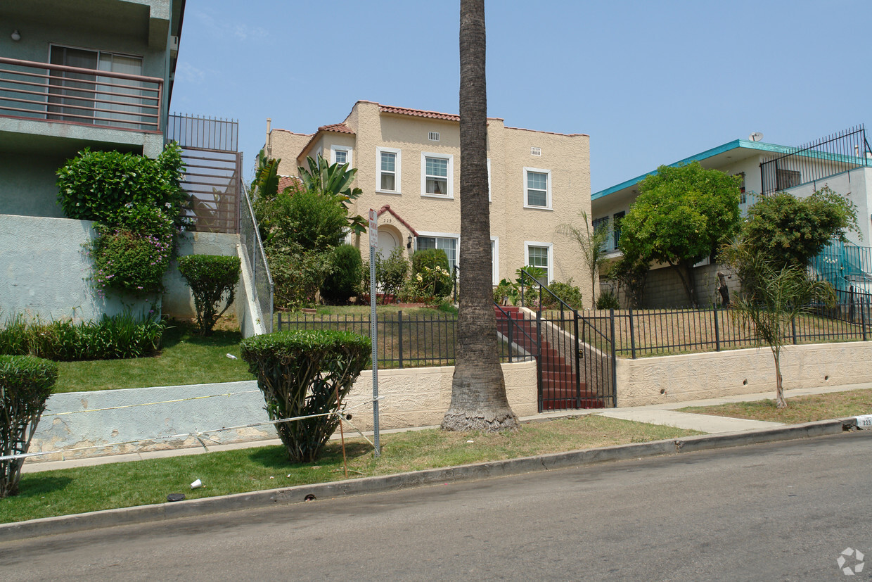 Primary Photo - 223 S Carondelet St
