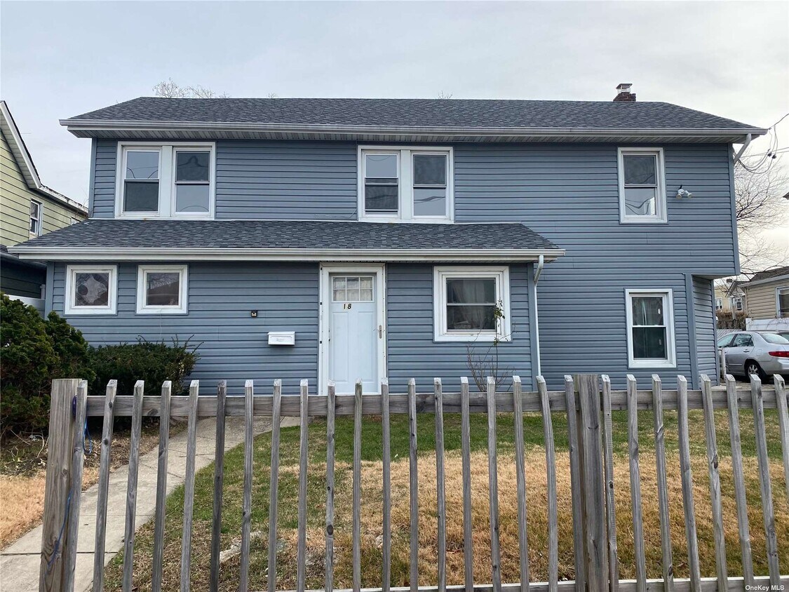 18 Clinton Ave, Inwood, NY 11096 Apartment for Rent in Inwood, NY