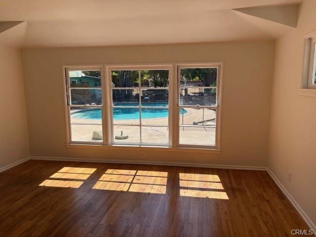 Foto del edificio - 22354 Burbank Blvd