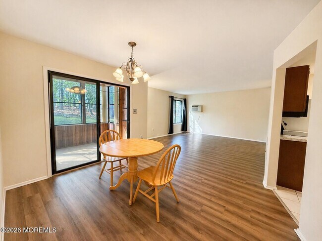 Foto del edificio - 174 Amberly Dr