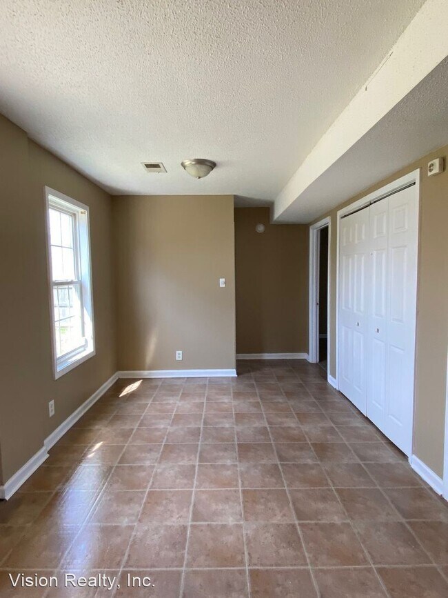 Building Photo - 3 br, 2 bath House - 1009 Shadow Ridge