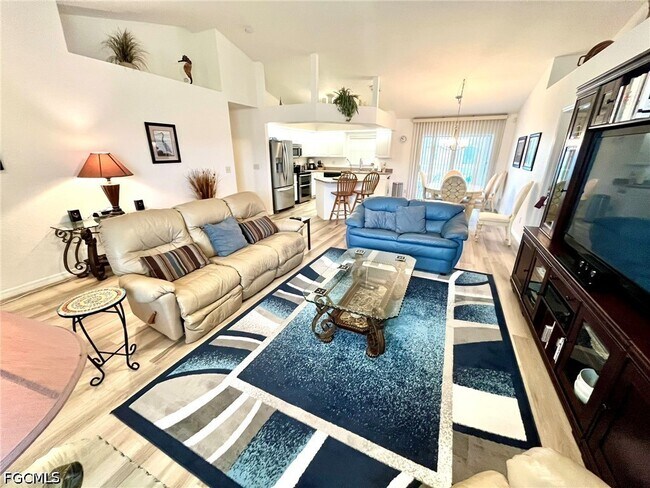 Foto del edificio - 818 SW 8th Pl