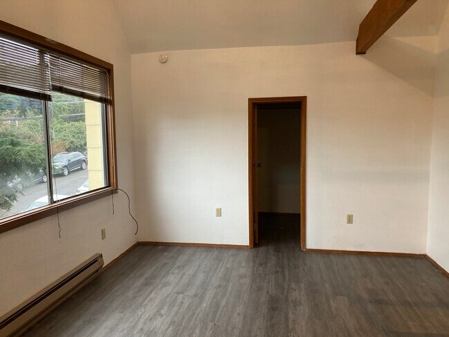 Foto del edificio - 1211 E Olive St