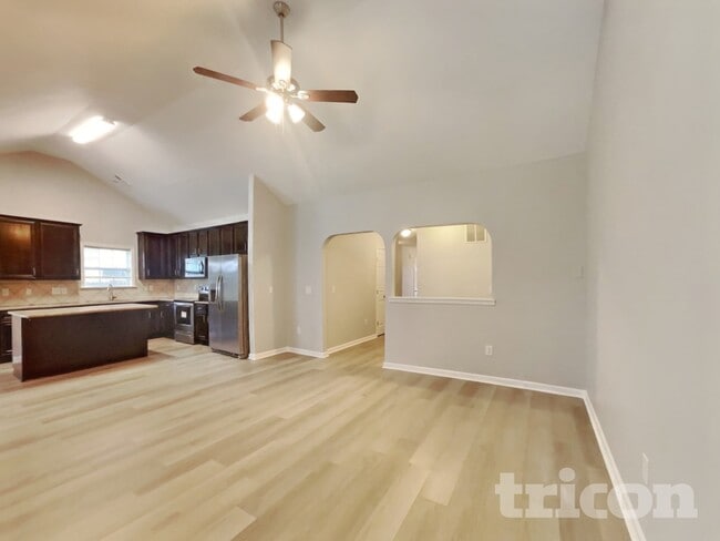 Building Photo - 410 Crutchfield Dr