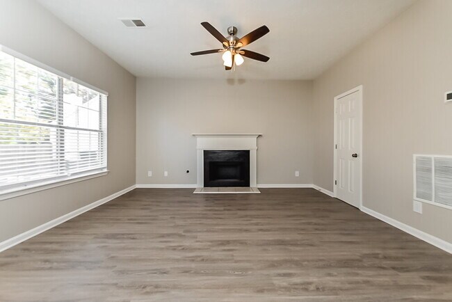 Building Photo - 1438 Pebble Ridge Ln
