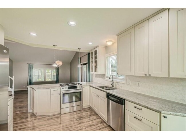 Building Photo - 10928 Rhode Island Cir N