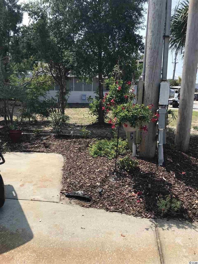 Building Photo - 165 Oceanside Dr