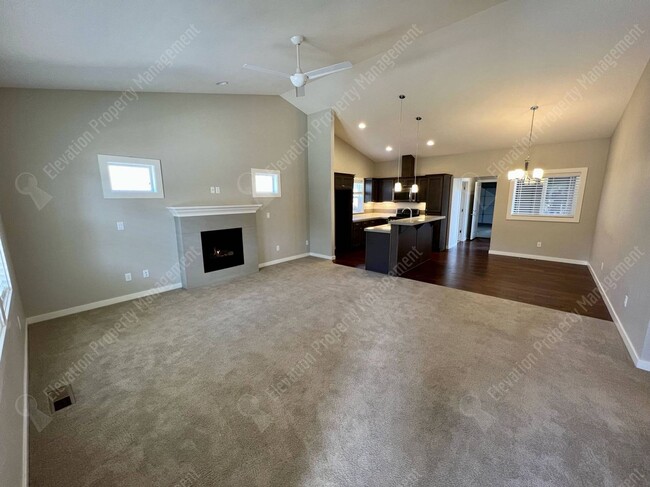 Foto del edificio - Updated single level 3 BR home in SE Bend ...