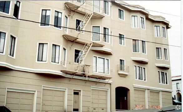 Building Photo - 1900 Cabrillo St