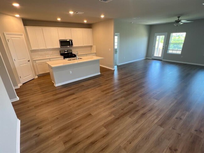 Foto del edificio - 6400 Rounded Pebble Ln