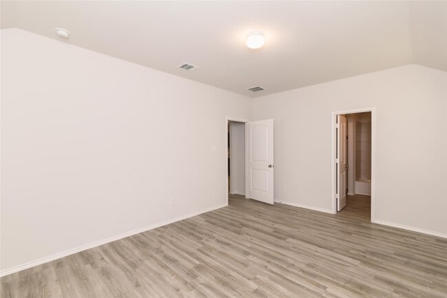 Building Photo - 8618 Doris Oaks Cir