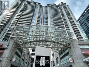 Building Photo - 4968 Yonge St