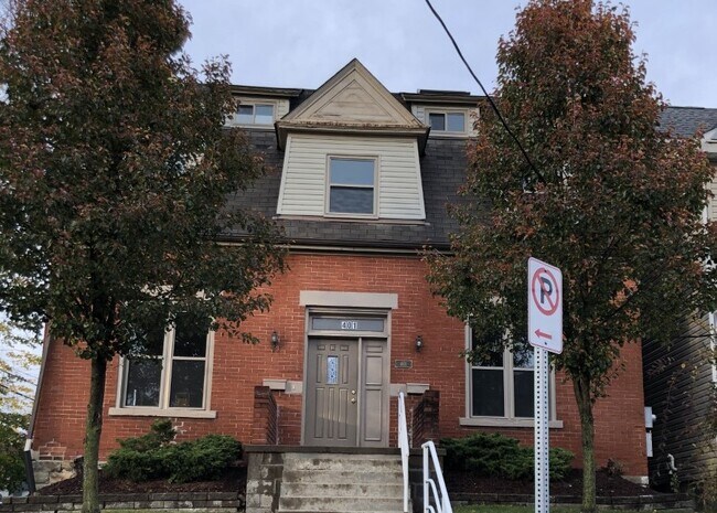 Building Photo - 401 Kambach St