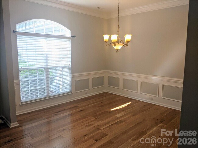 Foto del edificio - 125 Shephard Hill Dr