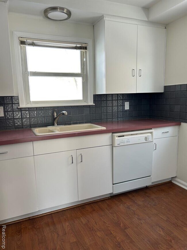 Foto del edificio - 13336 Balfour Ave