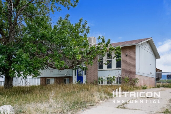 Building Photo - 1370 N 4700 W