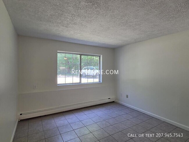 Foto del edificio - 10 Tall Pines Dr