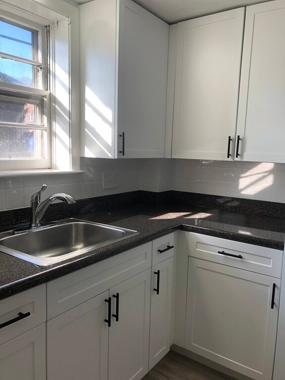 Building Photo - 103 Trapelo Rd