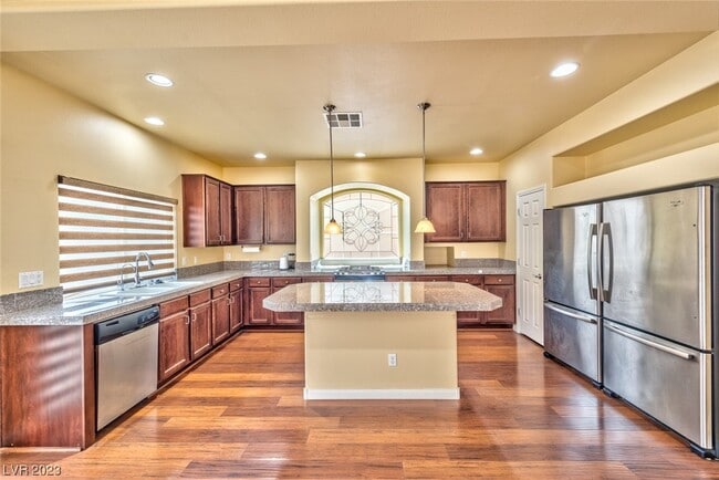 Building Photo - 6481 Shawnee Springs Ct