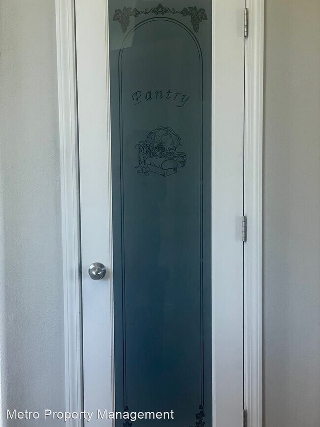 Foto del edificio - 4 br, 2.5 bath House - 13990 Murphy Ave
