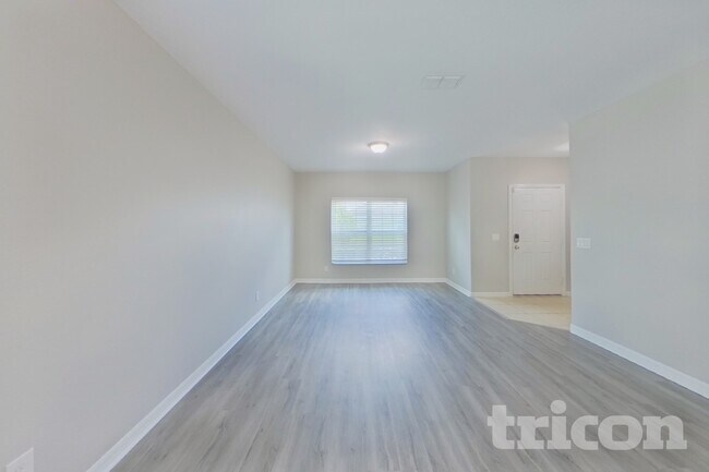 Building Photo - 3720 Briarwood Estates Cir