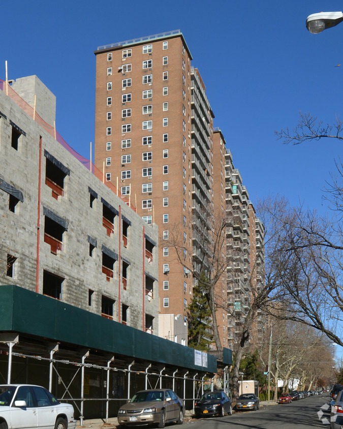 Building Photo - Nathan Hale Gardens