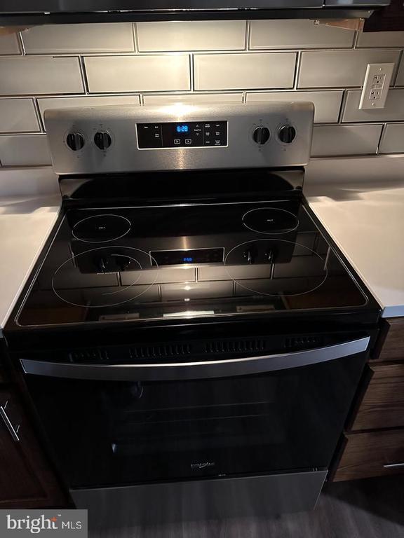 Foto del edificio - 4576 Grouse Pl