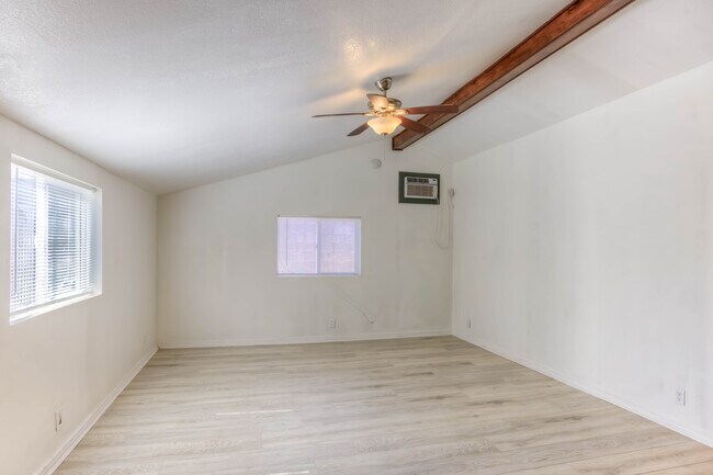 Foto del edificio - 2555 E Fort Lowell Rd