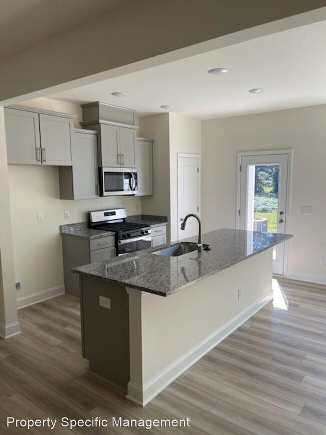 Foto del edificio - 3 br, 2.5 bath House - 749 Ridge Cliff Lane