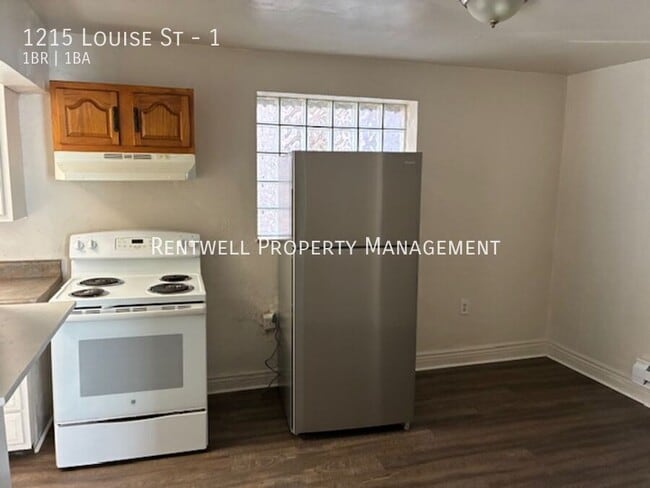 Foto del edificio - 1215 Louise St