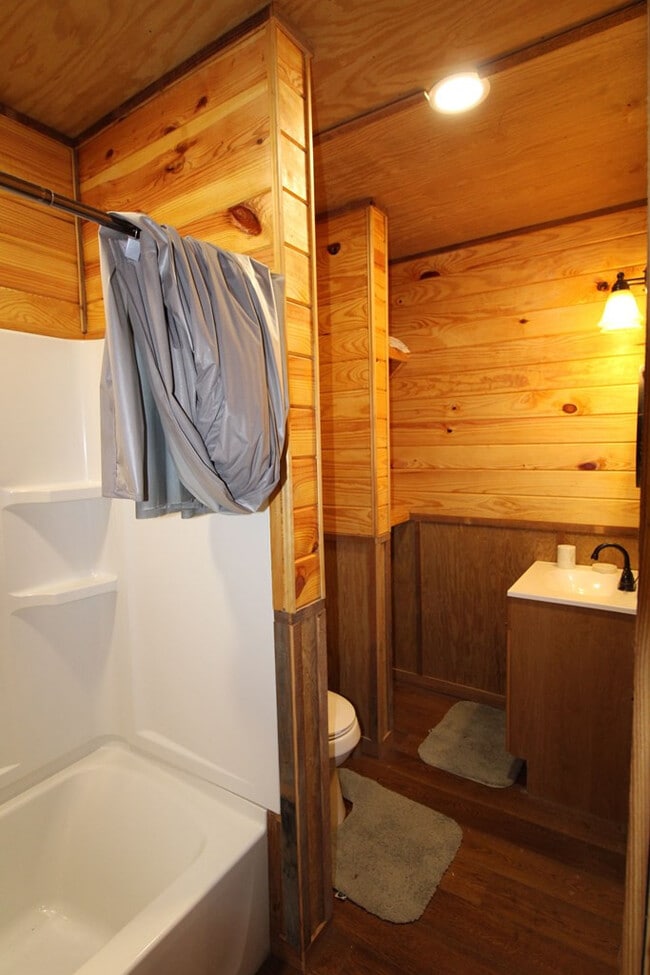 Foto del edificio - 900 Race Track Rd