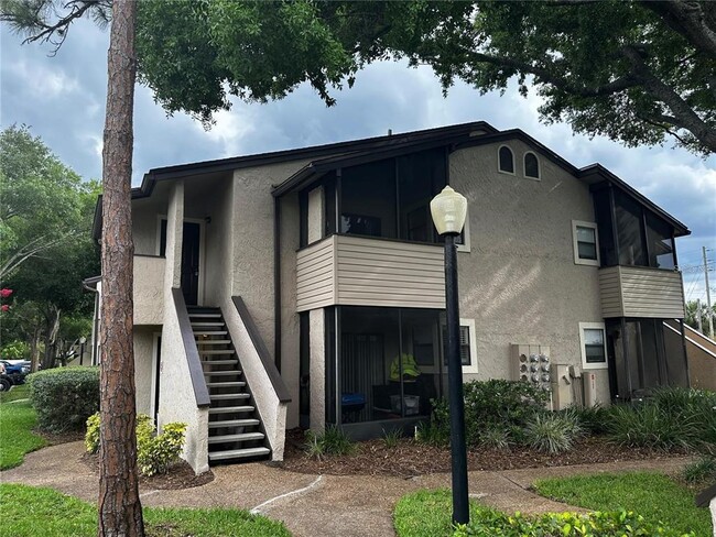 Foto del edificio - 2942 Antique Oaks Cir