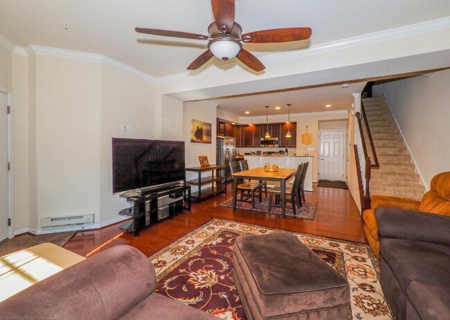 Foto del edificio - 1319 Cheswick Ln