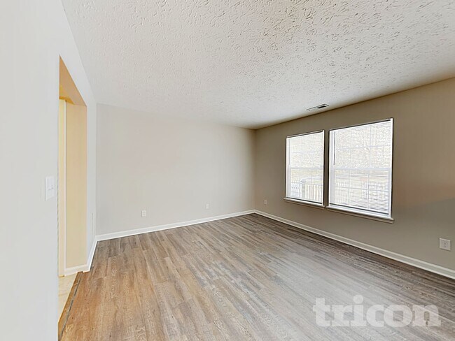 Building Photo - 10740 Snowdrop Way