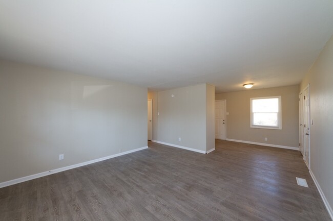 Foto del edificio - Recently rehabbed 3 bed 1 bath home locate...