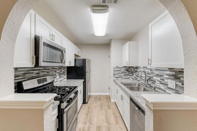 Foto del edificio - 12804 Staton Dr