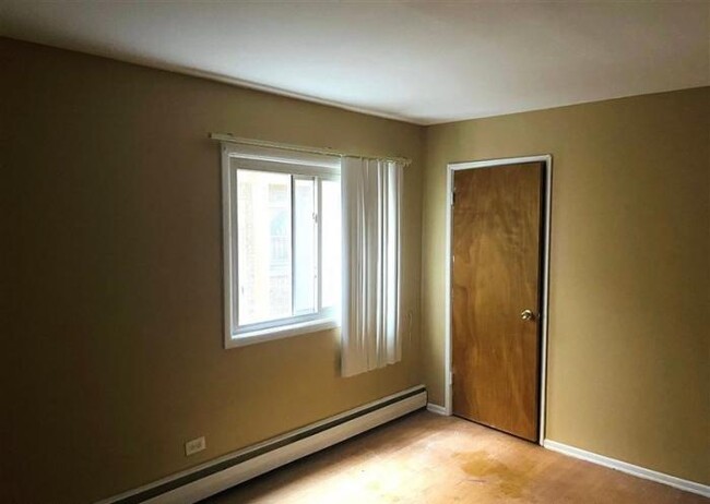 Building Photo - 1 bedroom in CHICAGO IL 60644