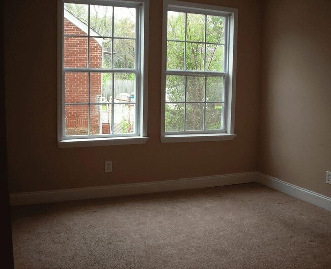 Building Photo - 1972 Don Juan Ln